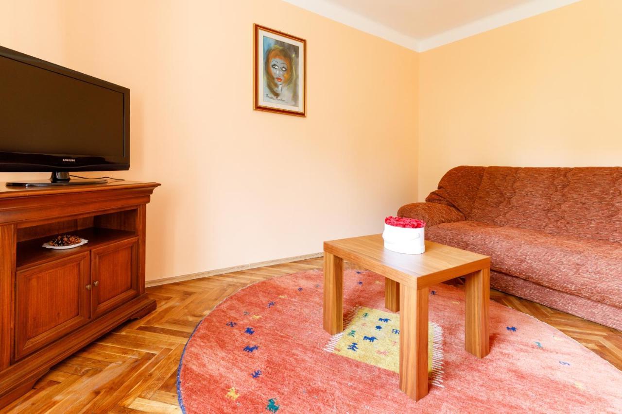Apartments Tgm 11 カルロヴィ・ヴァリ エクステリア 写真