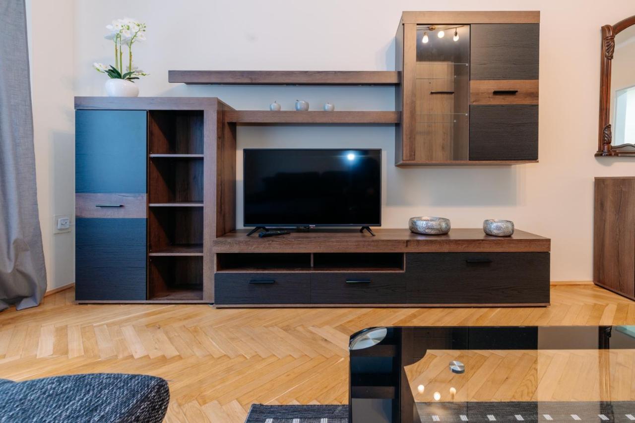 Apartments Tgm 11 カルロヴィ・ヴァリ エクステリア 写真
