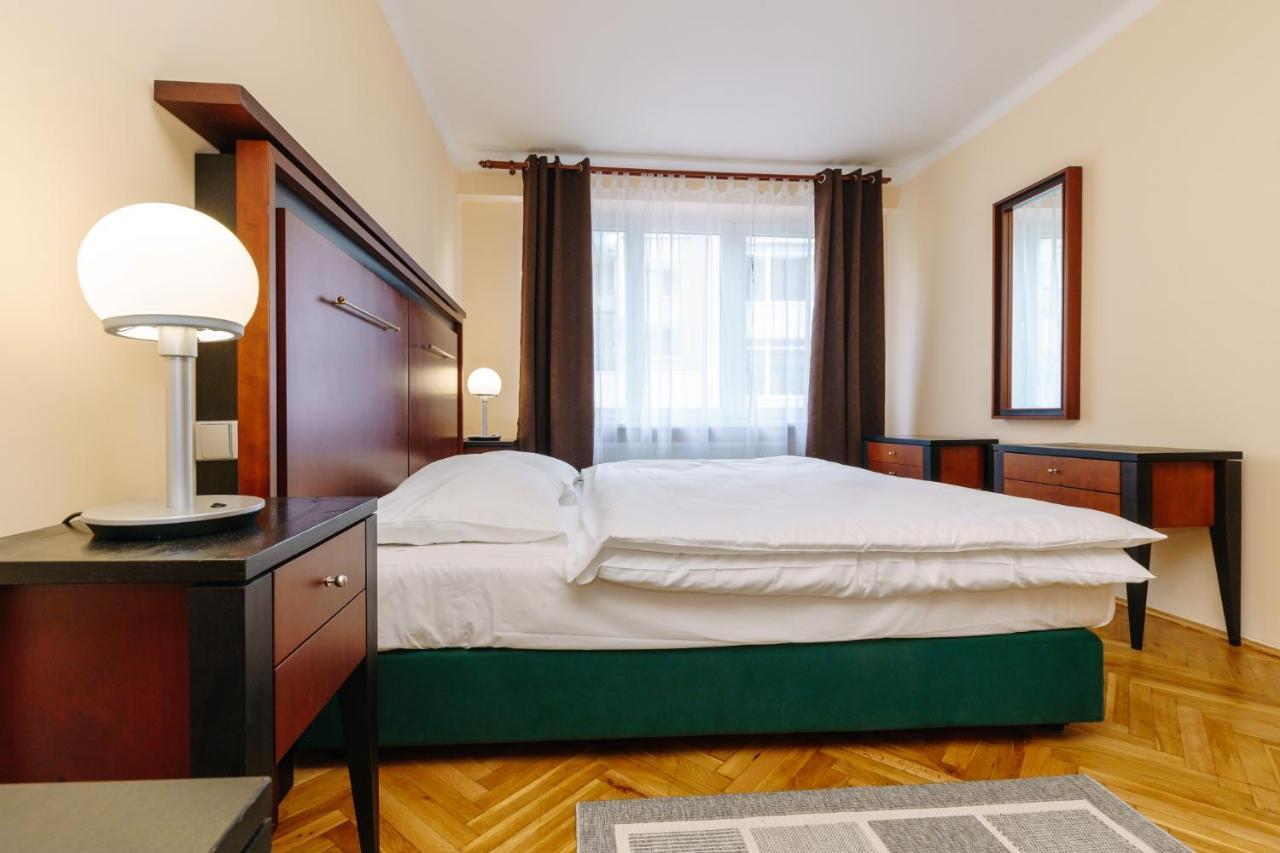 Apartments Tgm 11 カルロヴィ・ヴァリ エクステリア 写真