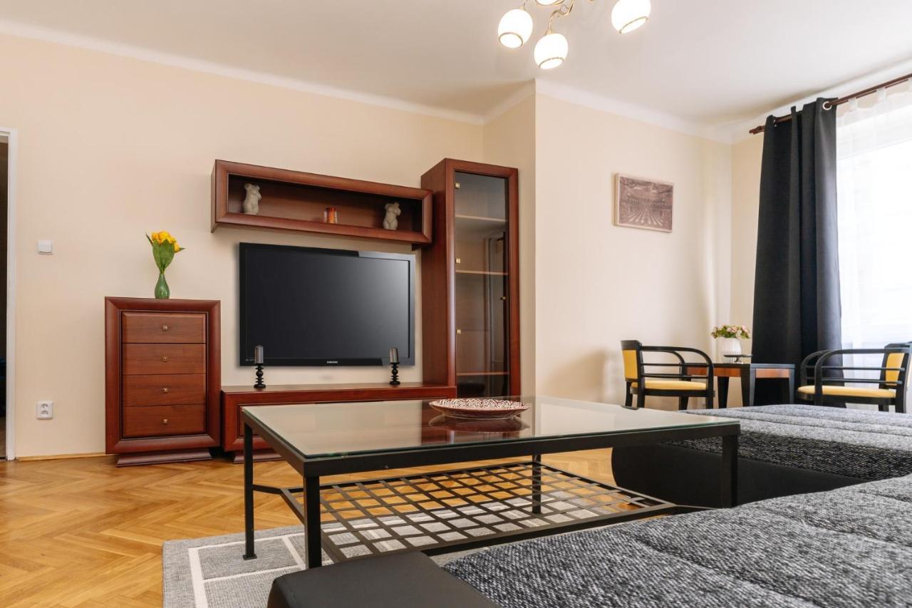 Apartments Tgm 11 カルロヴィ・ヴァリ エクステリア 写真