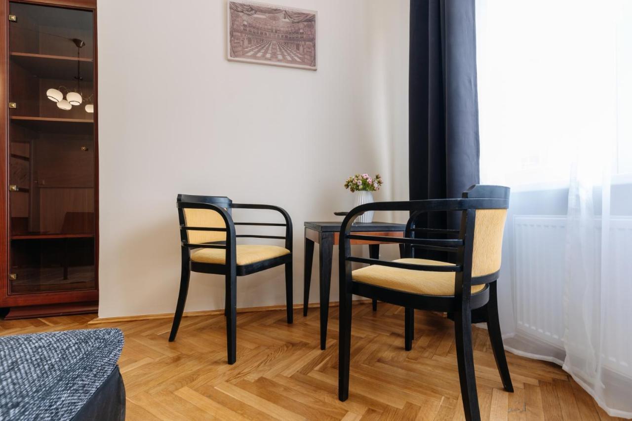 Apartments Tgm 11 カルロヴィ・ヴァリ エクステリア 写真