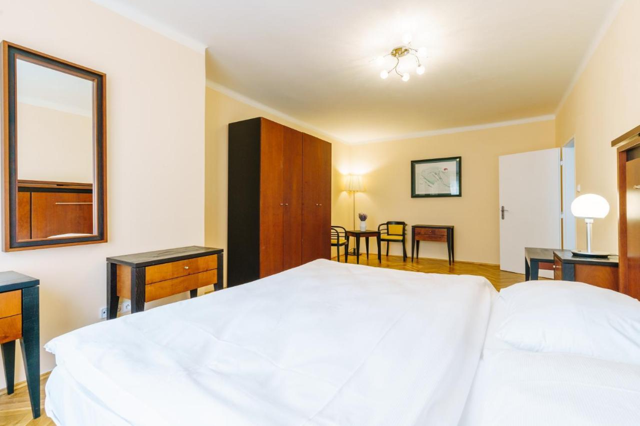 Apartments Tgm 11 カルロヴィ・ヴァリ エクステリア 写真