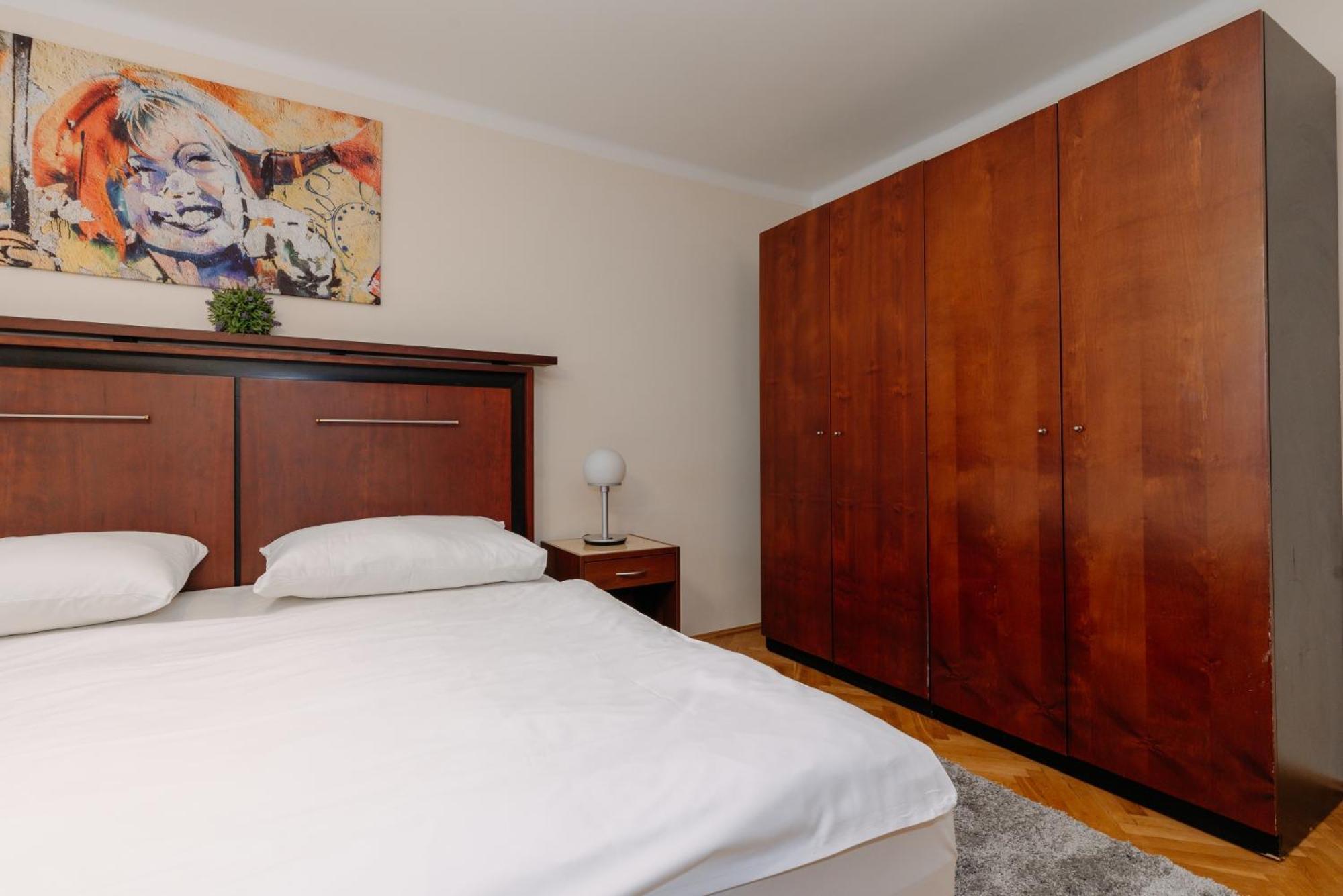 Apartments Tgm 11 カルロヴィ・ヴァリ エクステリア 写真