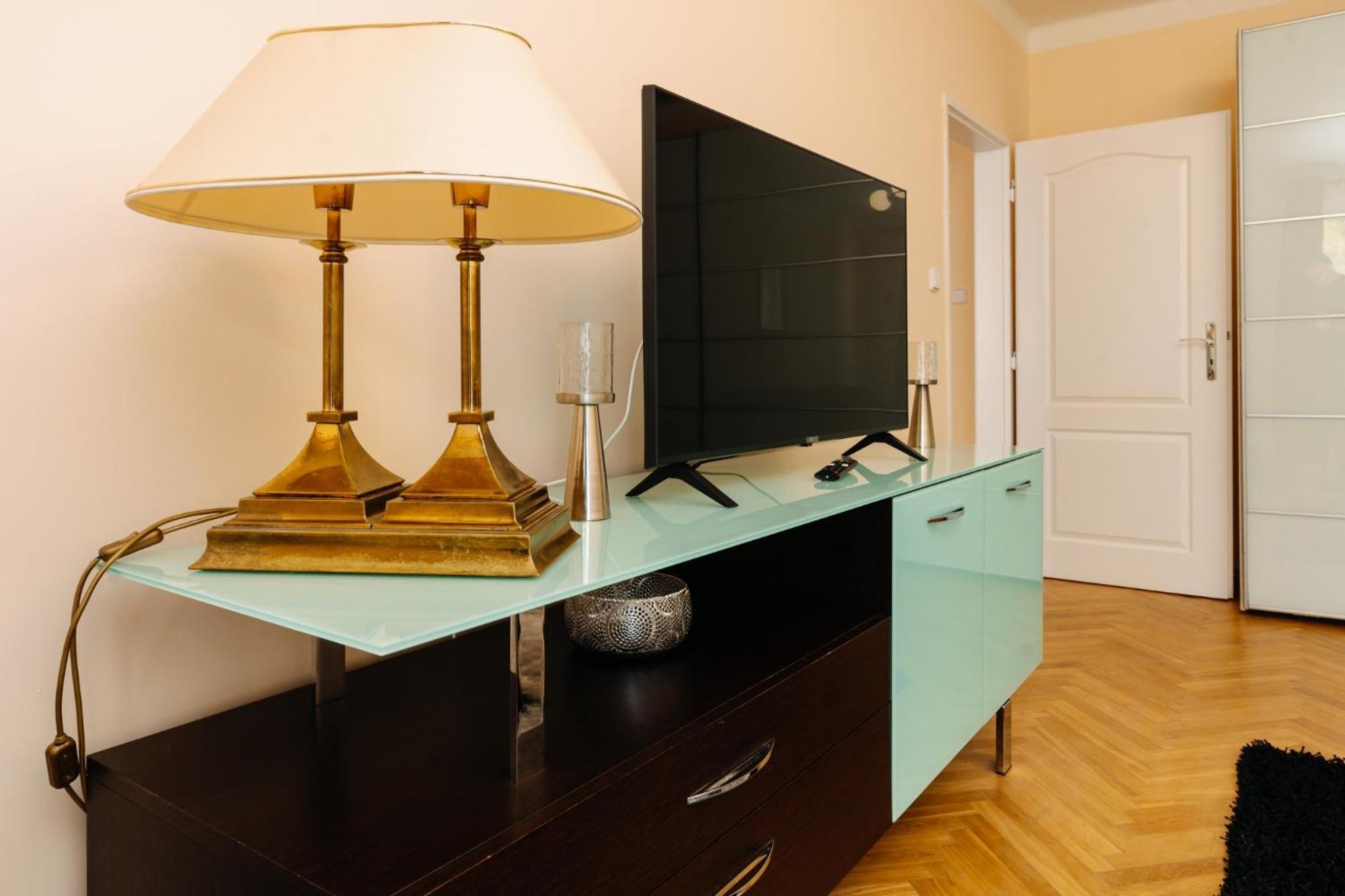 Apartments Tgm 11 カルロヴィ・ヴァリ エクステリア 写真