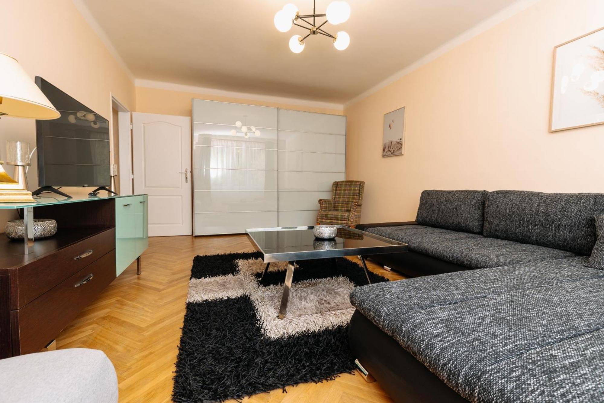 Apartments Tgm 11 カルロヴィ・ヴァリ エクステリア 写真