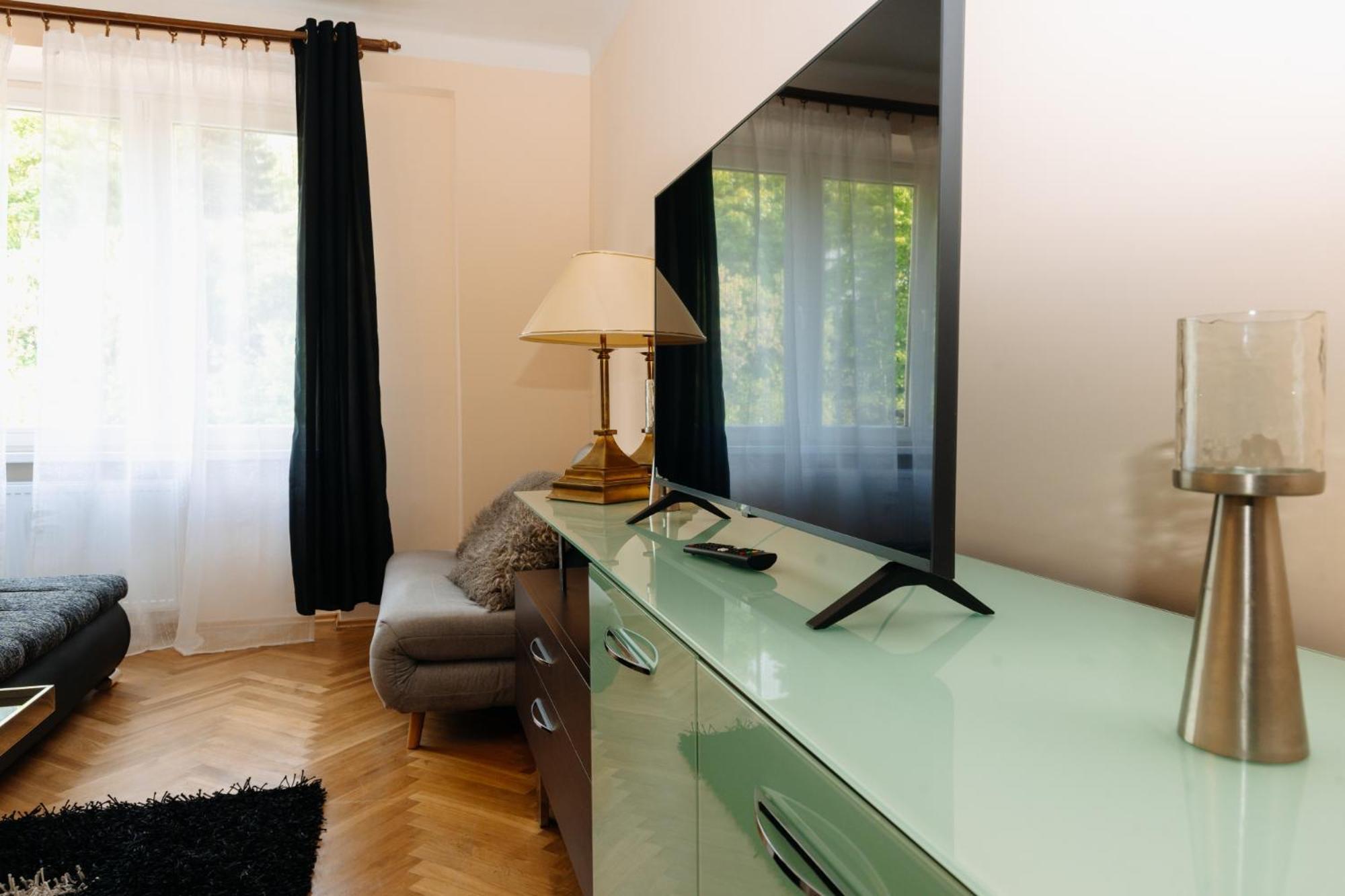 Apartments Tgm 11 カルロヴィ・ヴァリ エクステリア 写真
